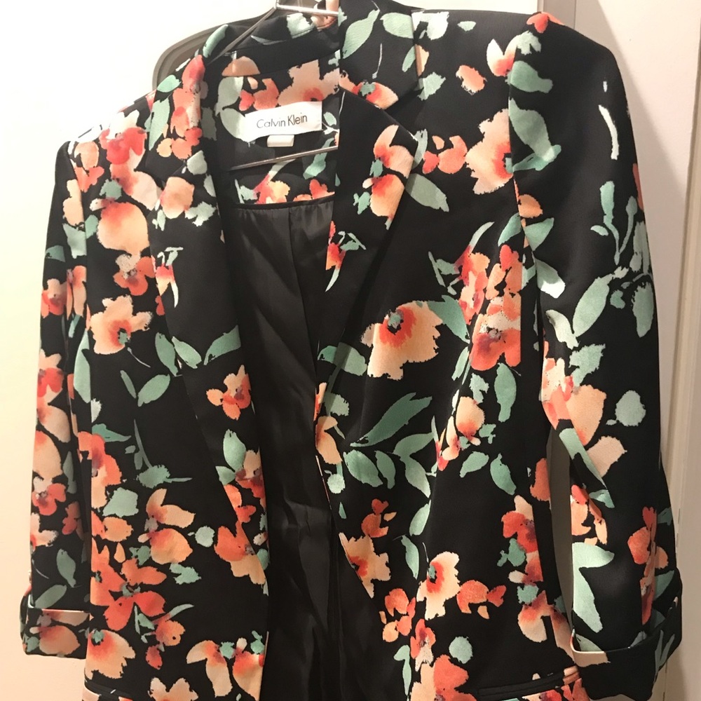 Calvin Klein floral blazer size 4